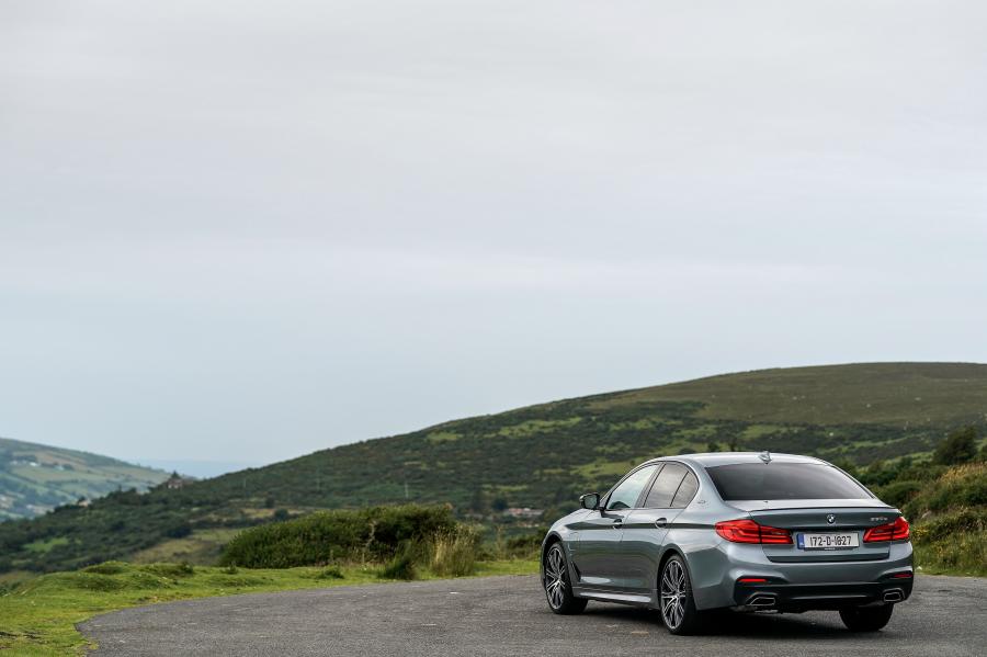  BMW 530e M Sport (G30) 2017 года  (UK) (фото 21 из 40)